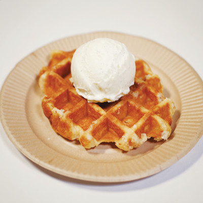 リエージュワッフル バニラアイス